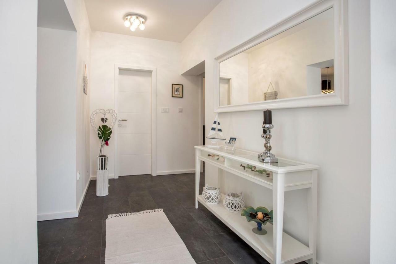 Tip Deluxe Apartment Подстрана Екстериор снимка
